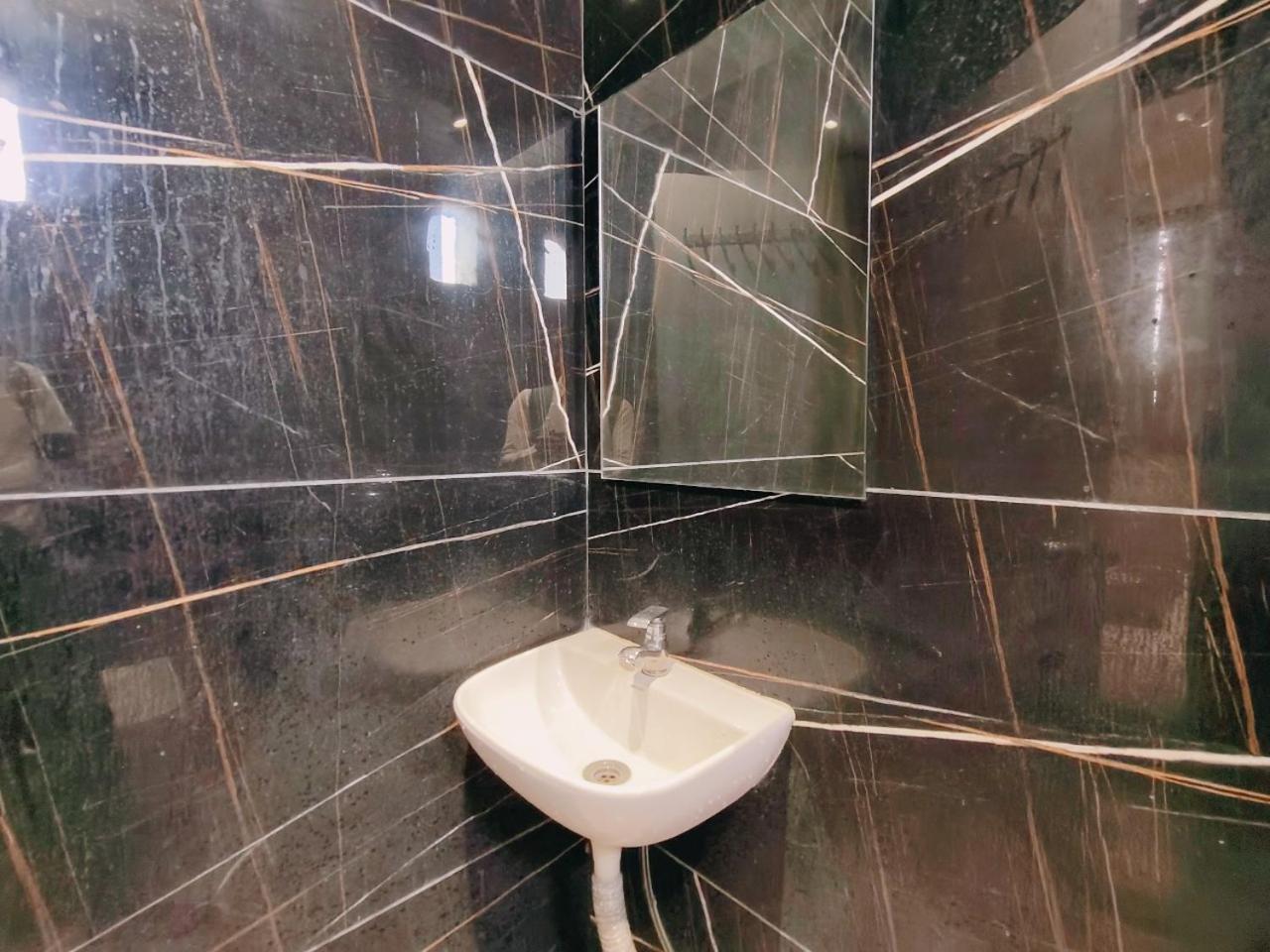 Hotel Pragati Inn アフマドナガル エクステリア 写真