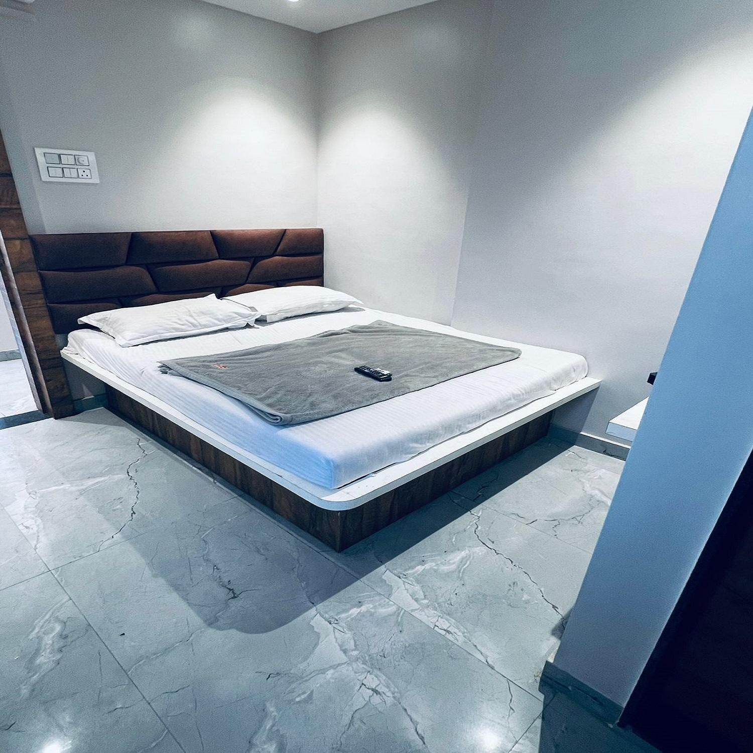 Hotel Pragati Inn アフマドナガル エクステリア 写真